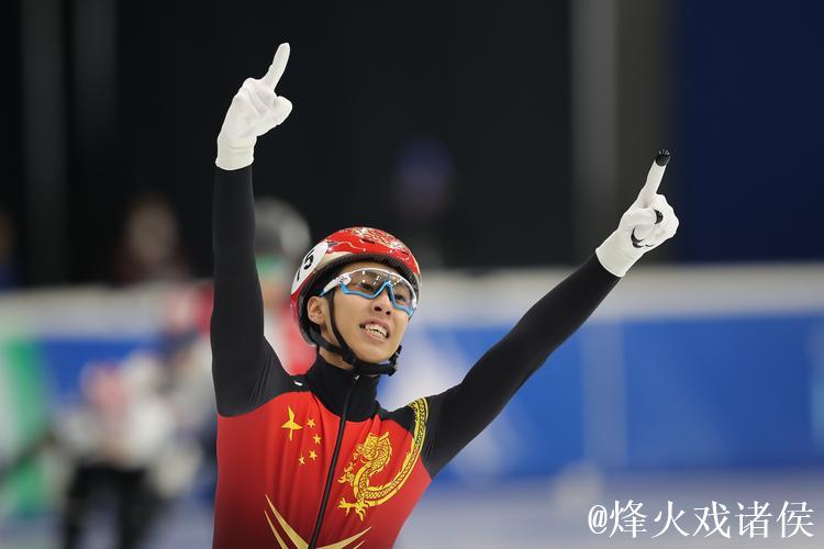 短道速滑蒙特利尔站：孙龙勇夺男子1500米铜牌